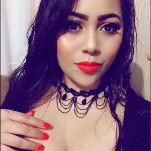 Meet your Posher, Ana